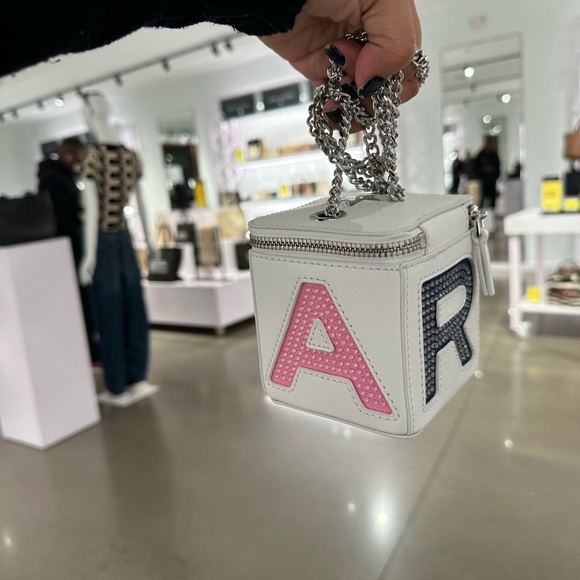 Marc Jacobs White and Pink Mini Bag with Chain - Picture 2 of 4